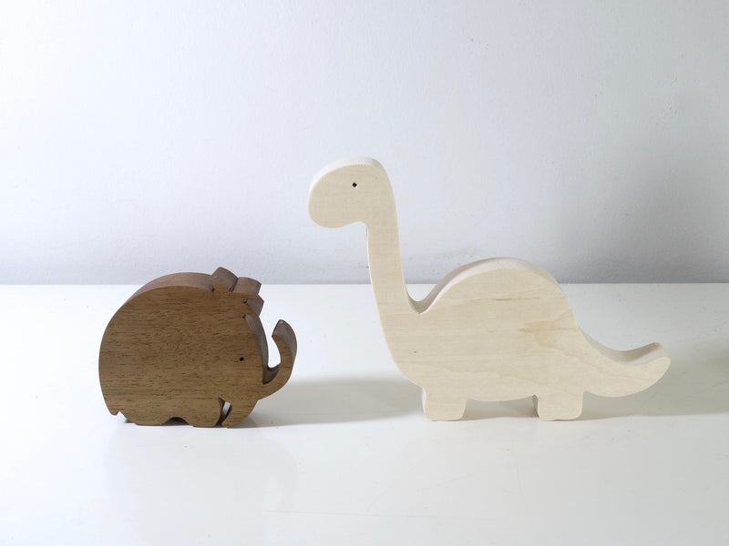 Ensemble de dinosaures en bois et mammouth