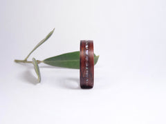Bague de mariage en bois