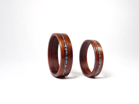 Ensemble alliances de mariage en bois